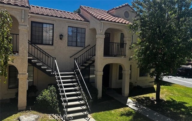 Building Photo - 2554 Olive Dr Unit 92