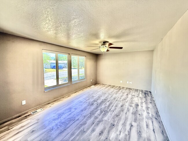 Photo - 1247 N 700 W