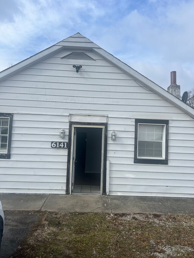 3 Bed, 1 Bath Home for Rent - 3 Bed, 1 Bath Home for Rent