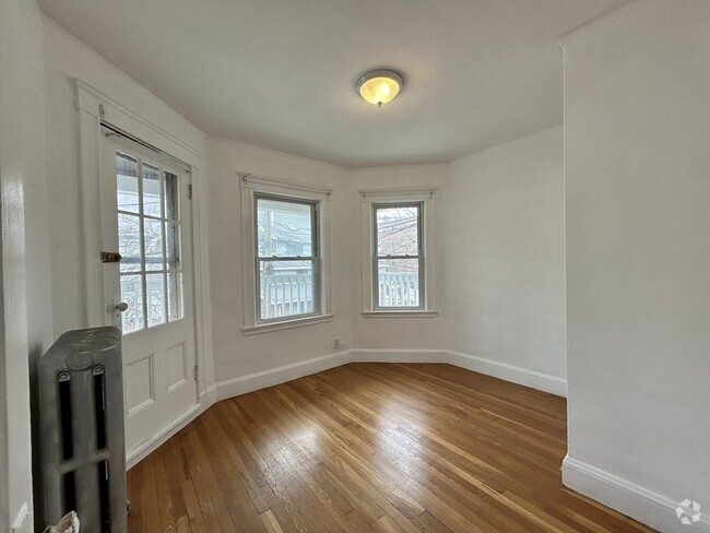 Building Photo - 67 Euston Rd Unit 2 Rental