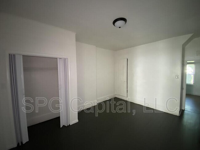 Photo - 839 E Market St