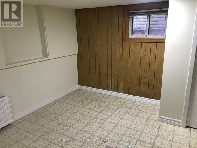 Photo - 184 Livingstone Ave