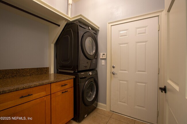 Photo - 13785 Herons Landing Way Unidad 12