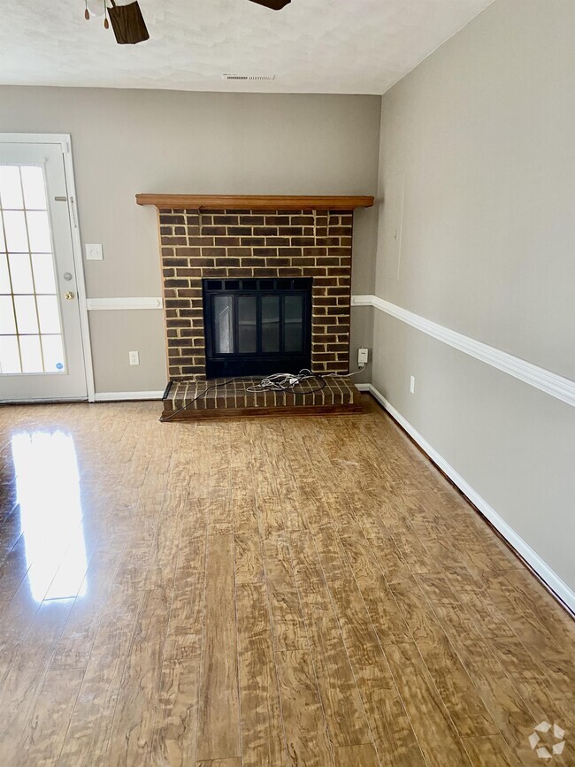 Building Photo - 247 Windbrooke Ln Rental