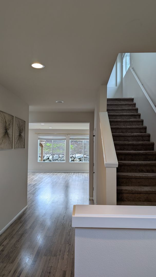 Photo - 5 bedroom Marysville 2 story home