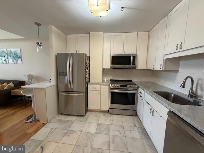 Photo - 5300 43rd St NW Unit 201