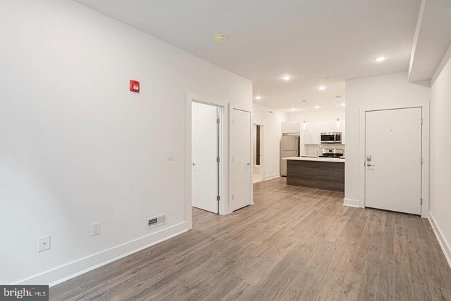 Building Photo - 2623 Christian St Unit 203