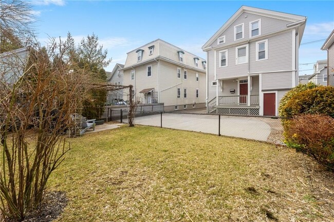 Photo - 130 Sutton St Unit 2