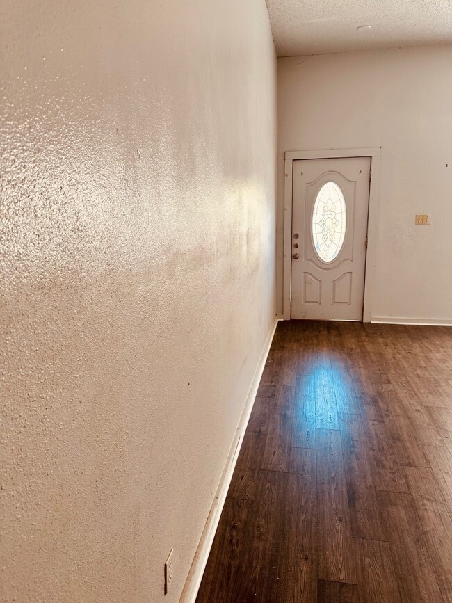 Photo - 2808 Avenue H