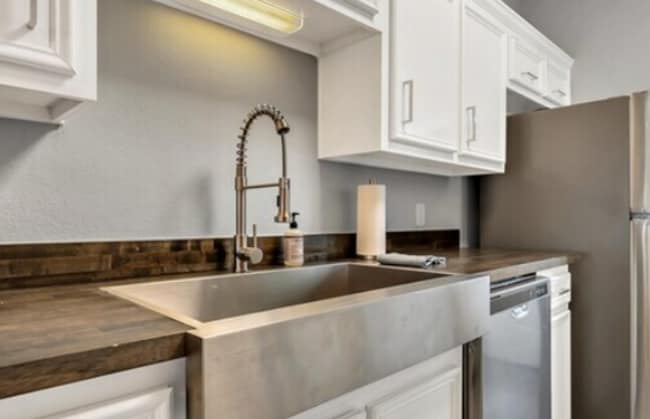 Photo - Partially Furnished 4 bed 4 bath near campus!