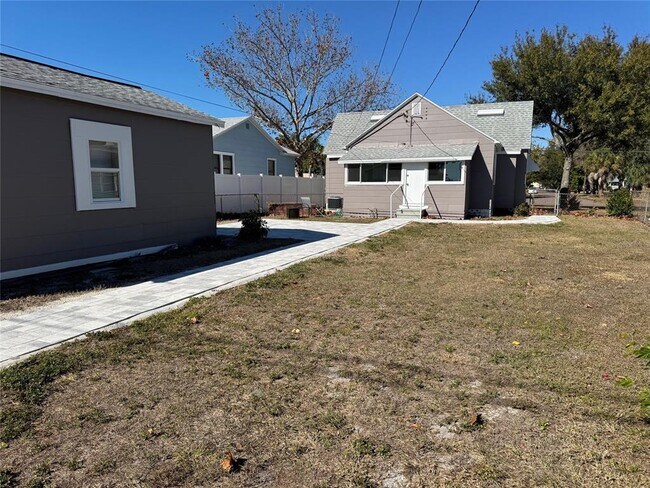 Photo - 2708 9th Ave N