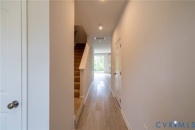 Photo - 2040 Cedarbird Wy