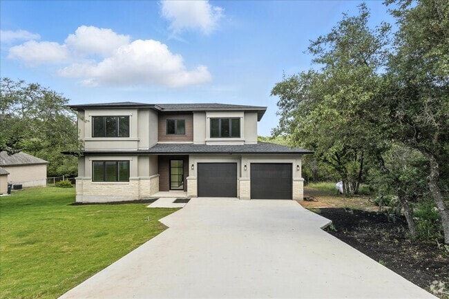 Building Photo - 512 Cowal Dr S Rental