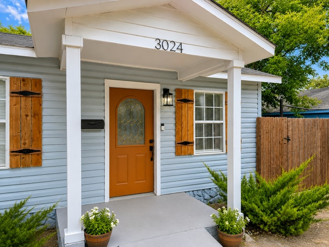 Photo - 3024 Carnation Ave