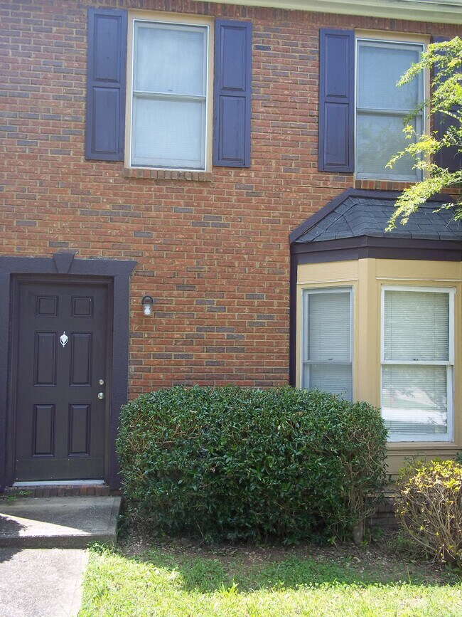 Stratford Arms Apartment Homes 417 Valley Hill Road Riverdale Ga Rentcafe