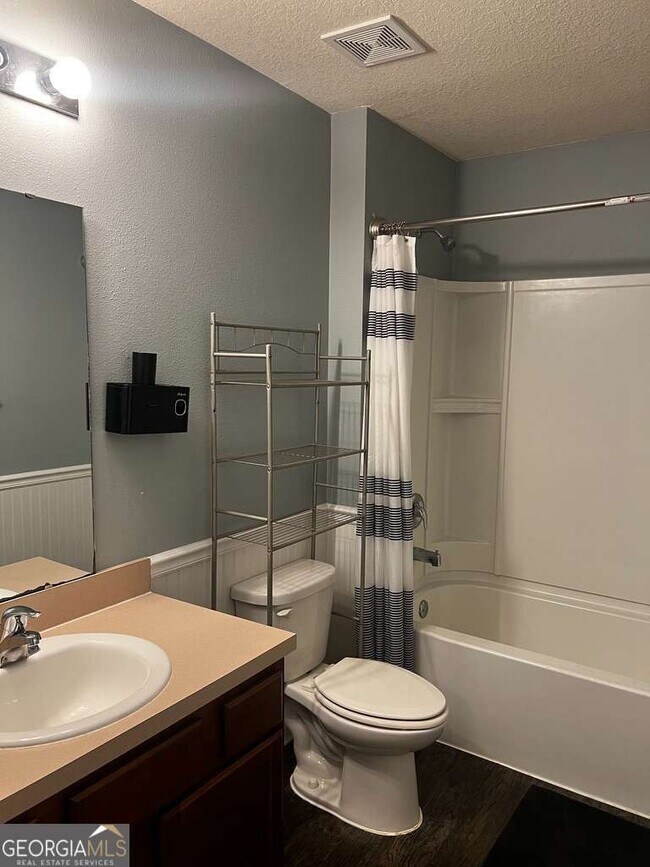 Photo - 306 Cedar Breeze Dr