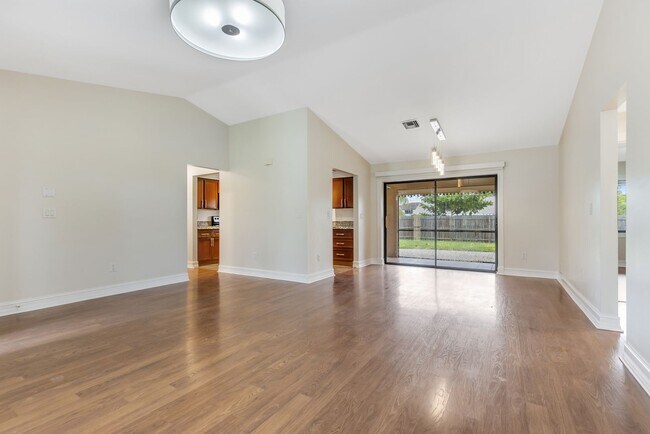 Photo - ** GOLDEN GATE CITY ** 3 BED + DEN / 2 BATH - FENCED YARD - NO HOA! - ANNUAL RENTAL