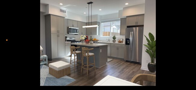 Photo - 1260 E Santa Clara St Unit 1260 E Santa Clara St