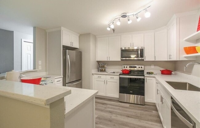 Photo - 3 Bed 2 Bath Condo is Available for Rent!