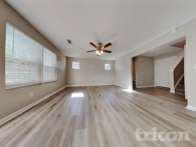 Photo - 130 Patterson Way