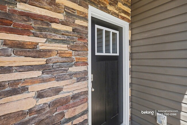 Photo - 1614 Yarrow Ln