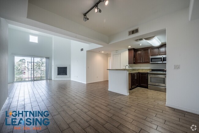 Building Photo - Stylish and Contemporary Two-Bedroom Retre... Unit 411C Rental