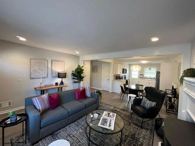 Building Photo - 306 S Marble St Unit 306 S Marble