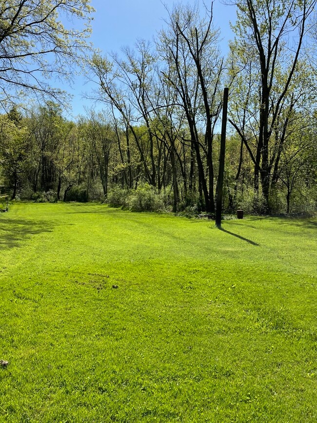 Photo - 2877 Pickle Rd