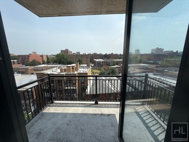 Photo - NORTHERN BOULEVARD Unit 8E