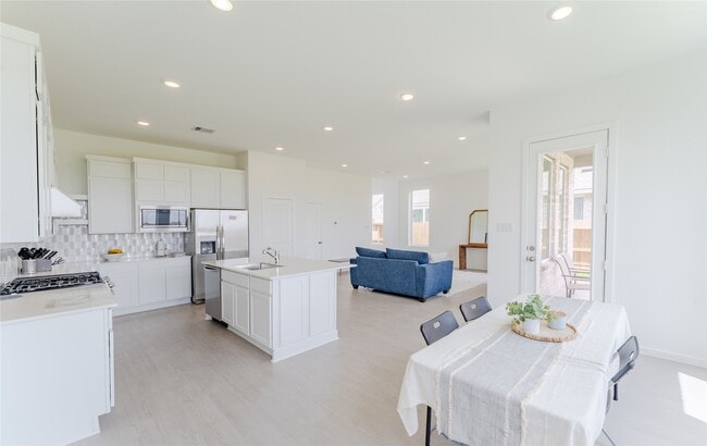 Photo - 6731 Iron Clover Dr