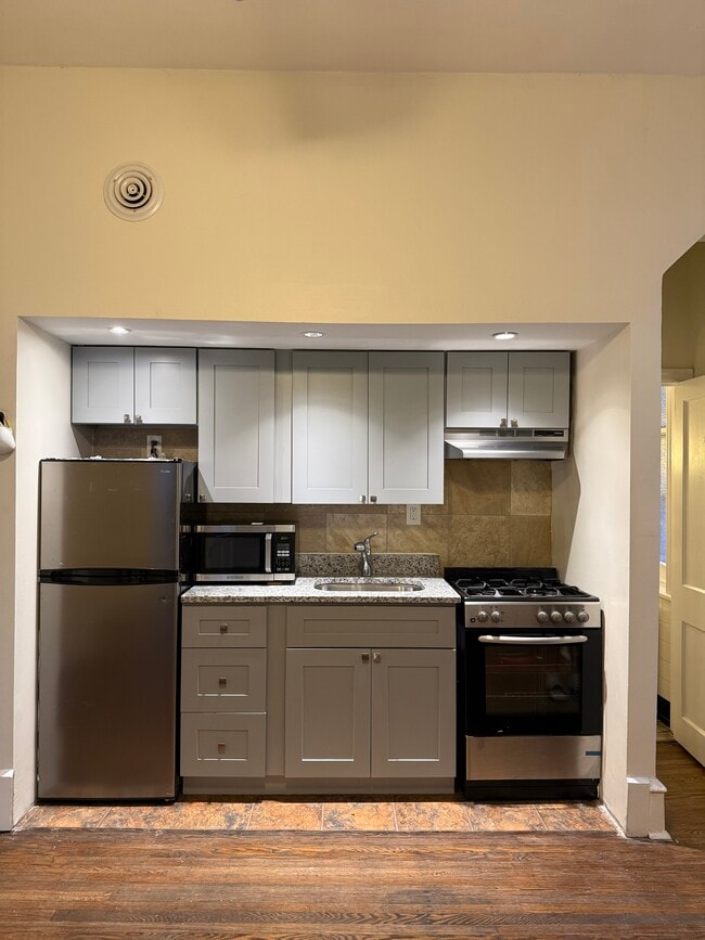 Building Photo - 2217 N Broad St Unit 6