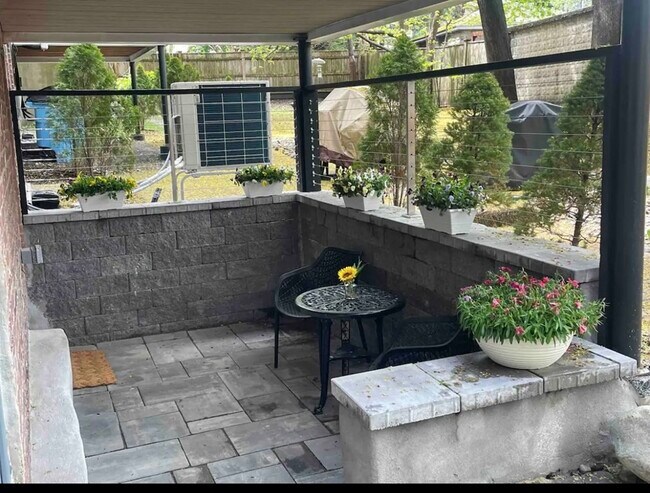 Photo - 134 Fuller St Unidad R