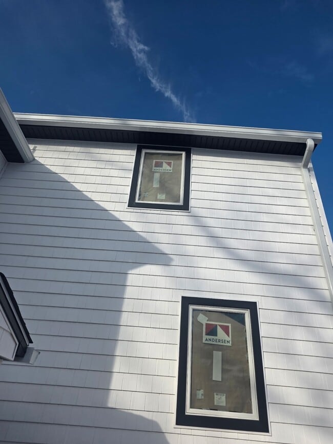 Photo - 595 Kingfisher Cir