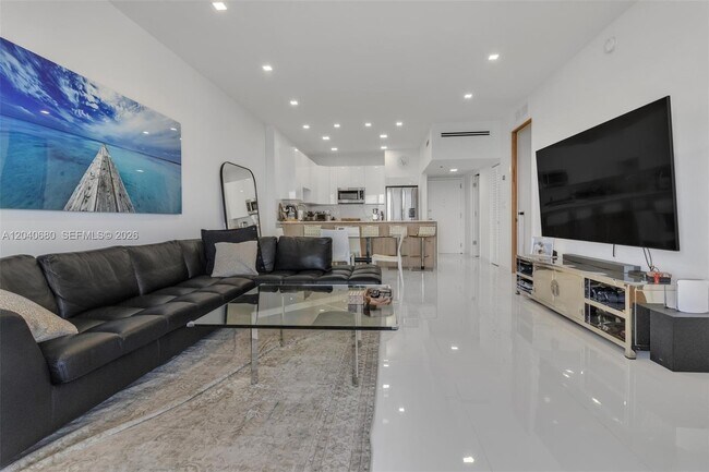 Photo - 5701 Collins Ave Unit # PH08