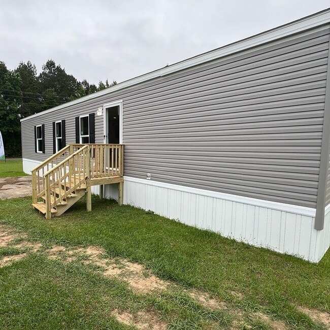 Photo - 16800 Jessica Rd
