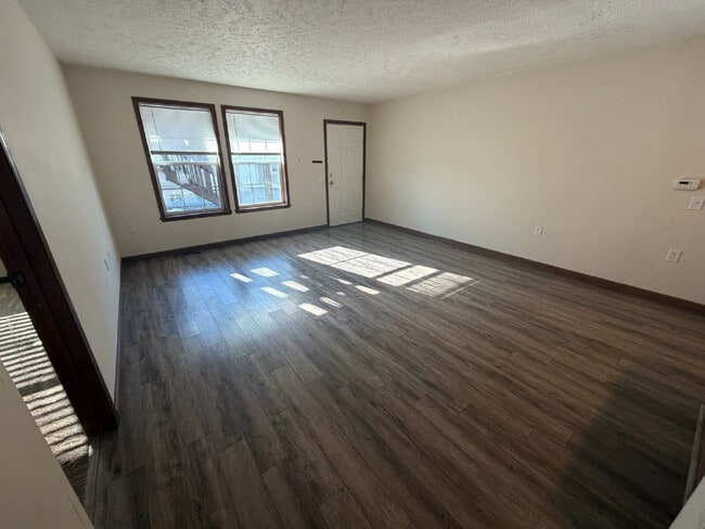 Photo - 24 Central B