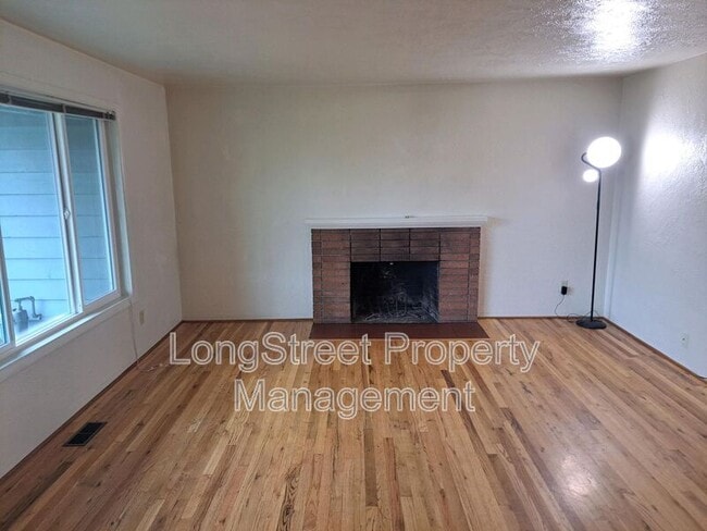 Photo - 1930 NW Kings Blvd