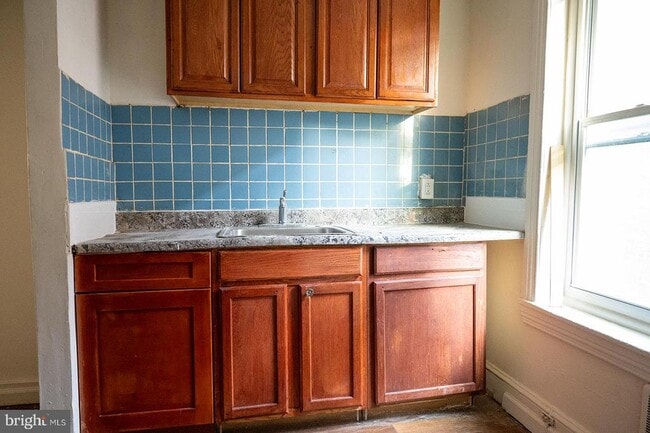 Photo - 835 E Chelten Ave
