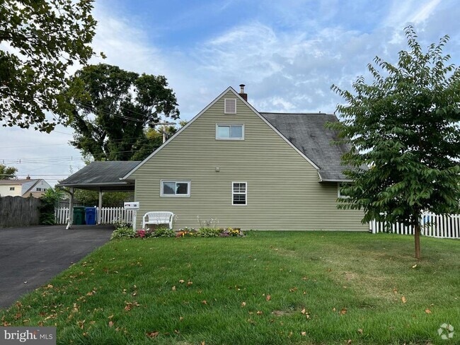 Building Photo - 16 Crabtree Dr Rental