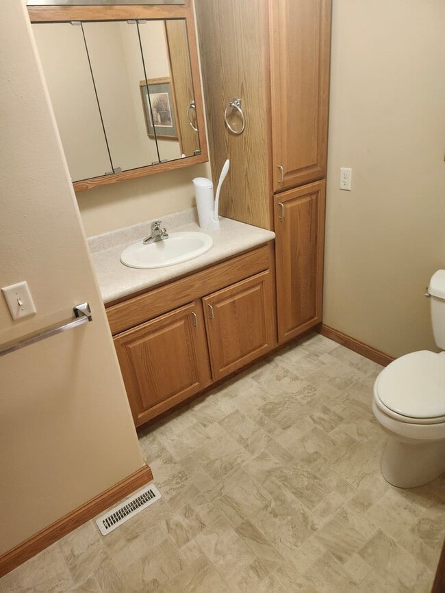 Photo - 208 Franklin St