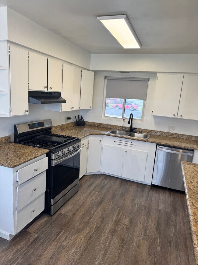 Photo - 1836 W Michigan Ave