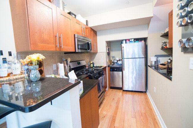 Photo - 3006 W Girard Ave Unidad 3A