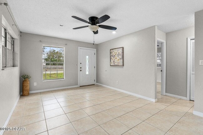 Photo - 1702 Carolina Ave