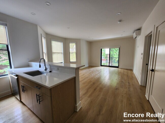 74 Bailey St Unit 69 - #305