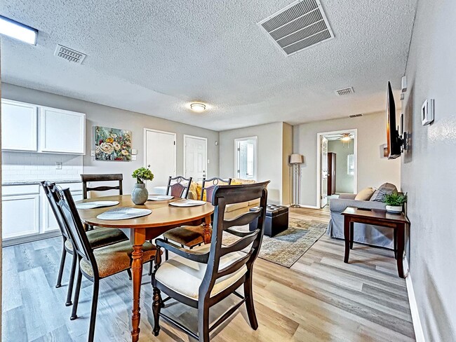 Photo - 1532 Golden Grass Dr