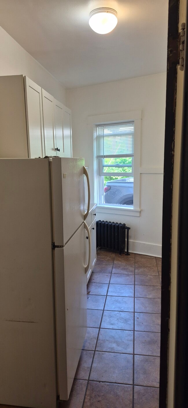 Kitchen - 155 Akron St Unit 1