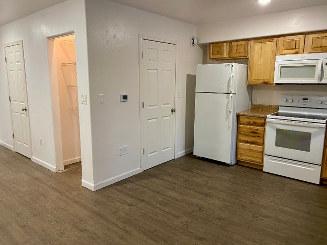 Photo - 305 Sarah St Unit A