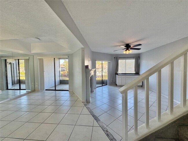 Photo - 120 Olive Tree Cir