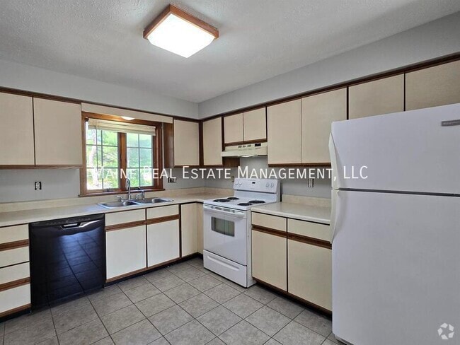 Building Photo - 7 Hartley St Unit 4 Rental