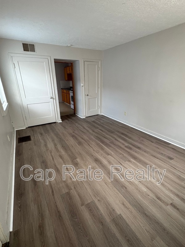 Photo - 1040 Loretta Ave